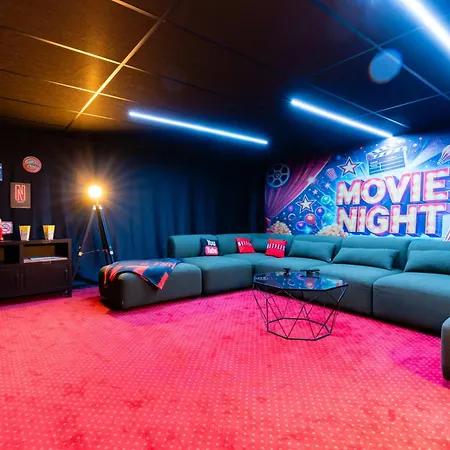 Casa Vamaë Piscina Interna E Cinema Villa *