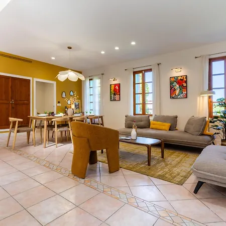 Casa Vamaë Piscina Interna E Cinema