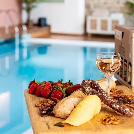 Casa Vamaë Piscina Interna E Cinema Villa *
